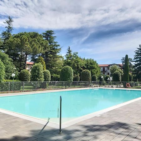 I Limoni Bilocale In Residence Con Piscina Пескиера дел Гарда Екстериор снимка