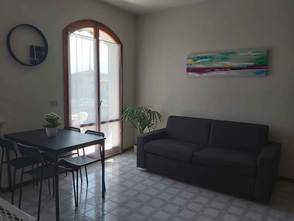 I Limoni Bilocale In Residence Con Piscina Пескиера дел Гарда Екстериор снимка