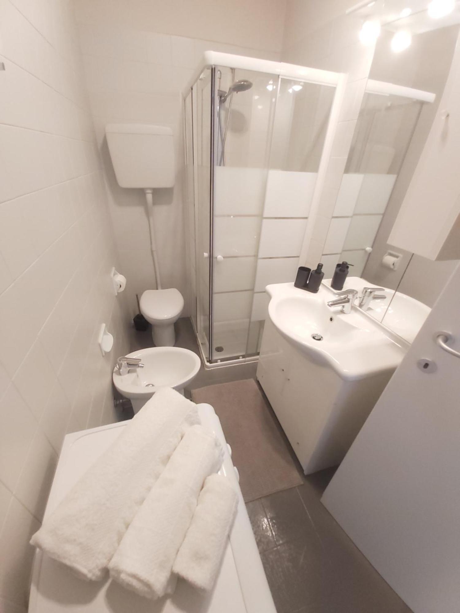 I Limoni Bilocale In Residence Con Piscina Пескиера дел Гарда Екстериор снимка