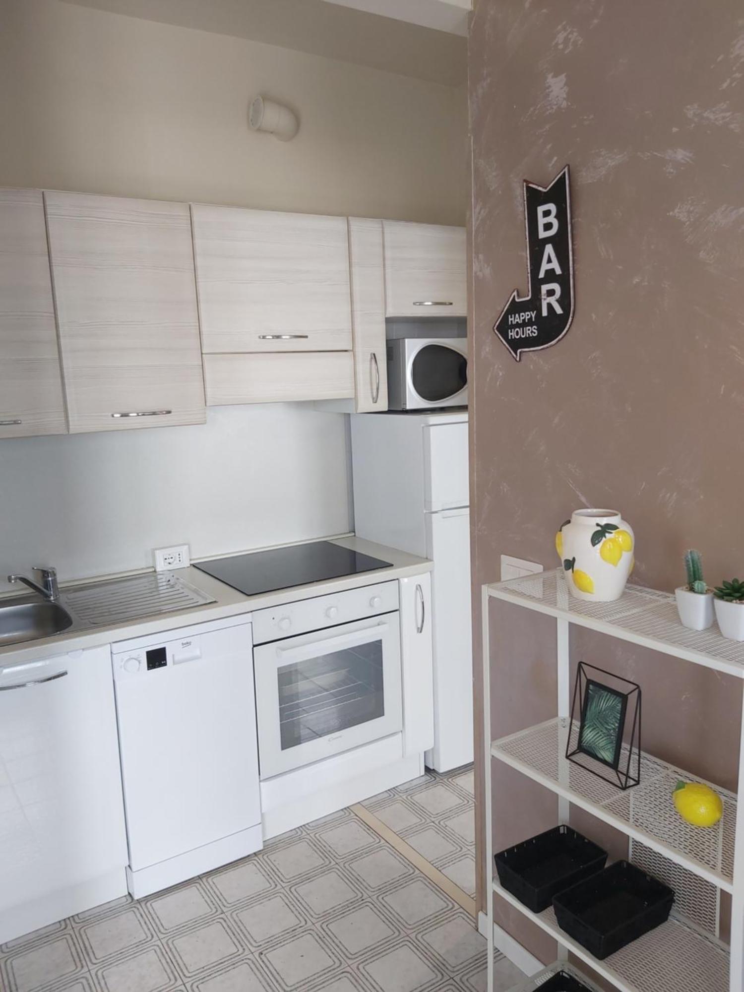 I Limoni Bilocale In Residence Con Piscina Пескиера дел Гарда Екстериор снимка