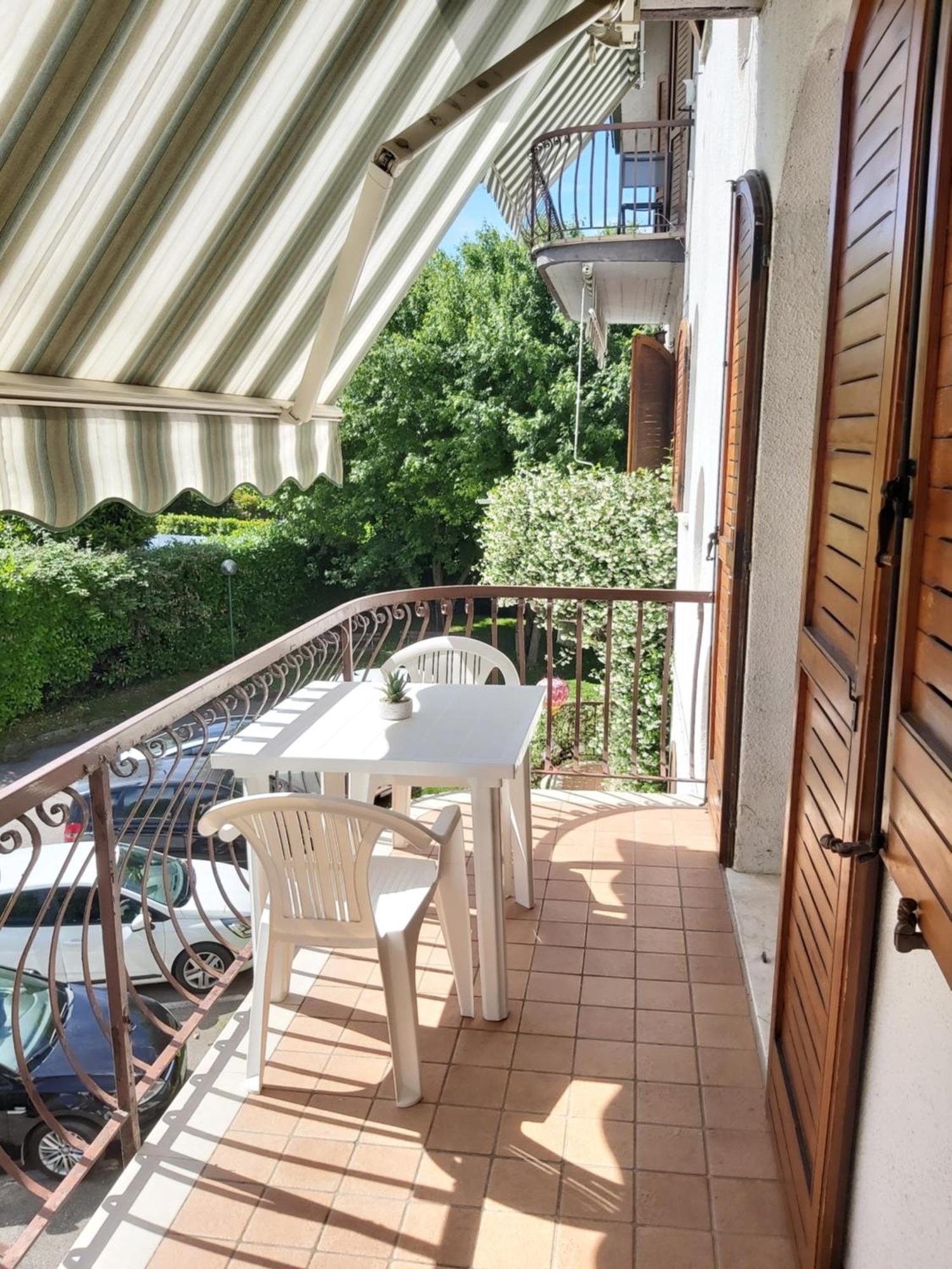 I Limoni Bilocale In Residence Con Piscina Пескиера дел Гарда Екстериор снимка